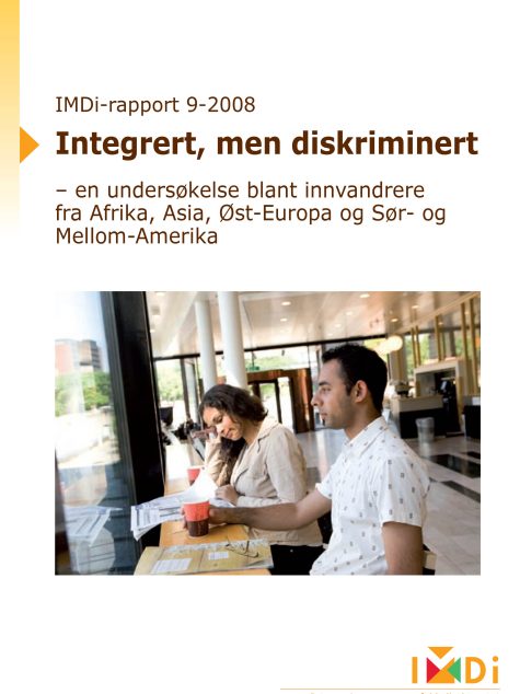 Rapportomslag med bild på kvinna och man vid fönsterbord