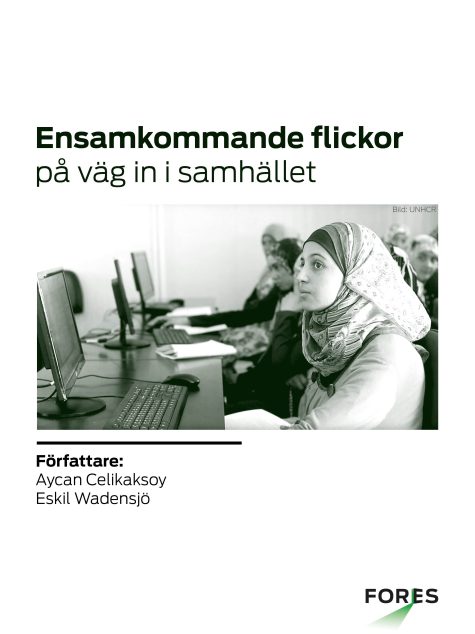 Rapportomslag med bild på unga kvinnor vid datorer