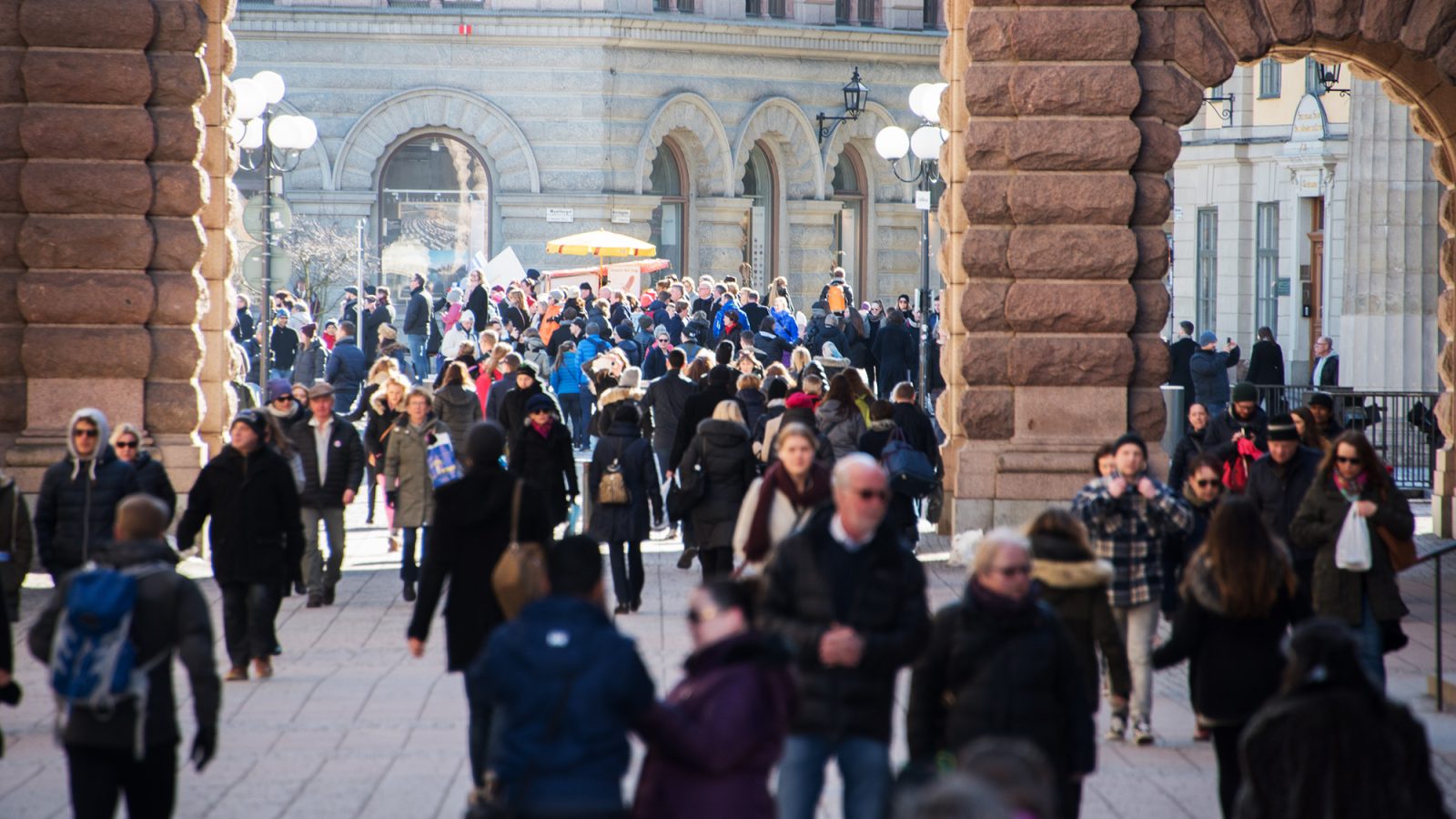 Riksbron full av folk