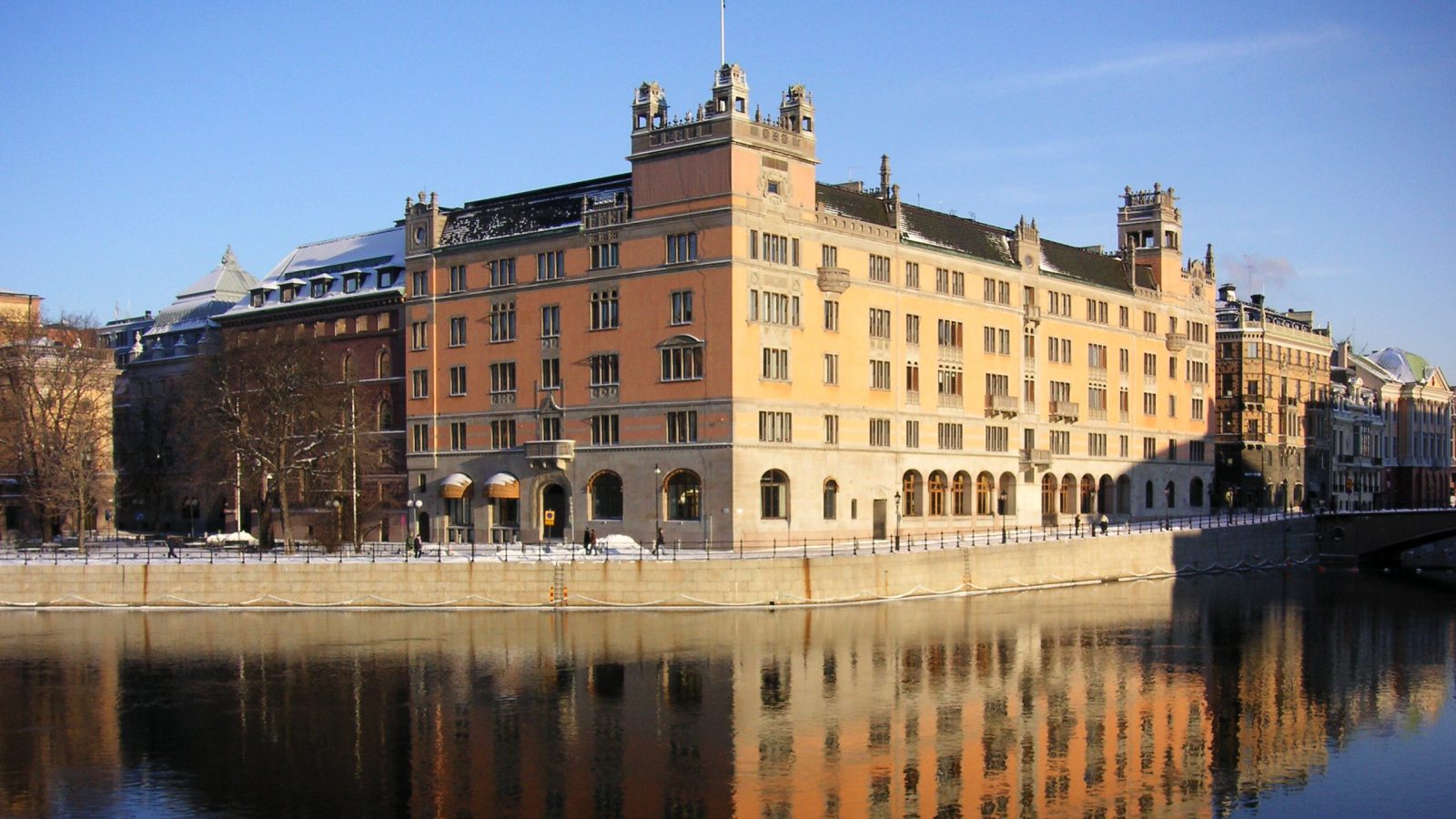 Regeringskansliet i Stockholm sedd från Gamla stan